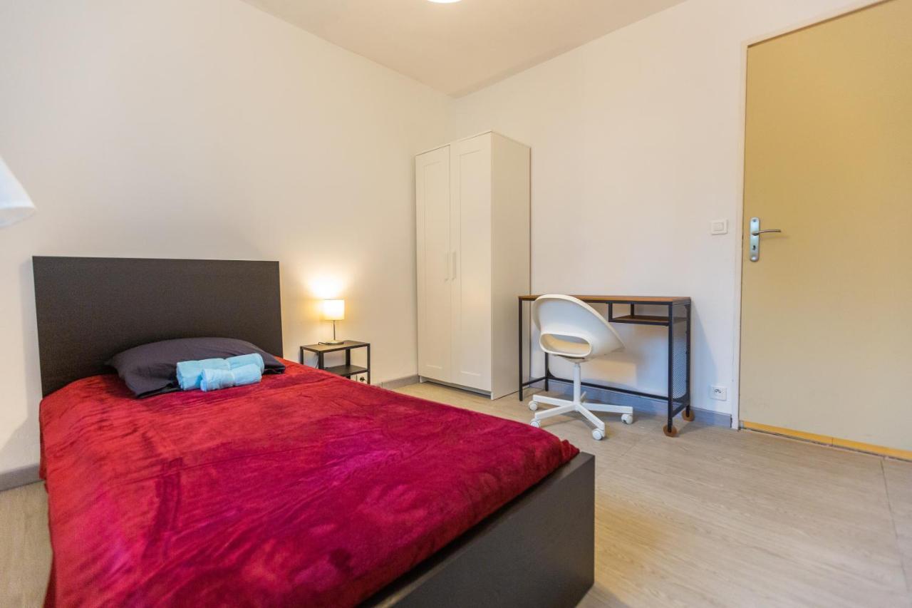 Superbe T4 Renove Spacieux Avec Stationnement Libre Et Gratuit Marseille Exterior photo