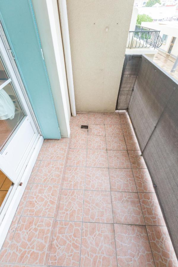 Superbe T4 Renove Spacieux Avec Stationnement Libre Et Gratuit Marseille Exterior photo