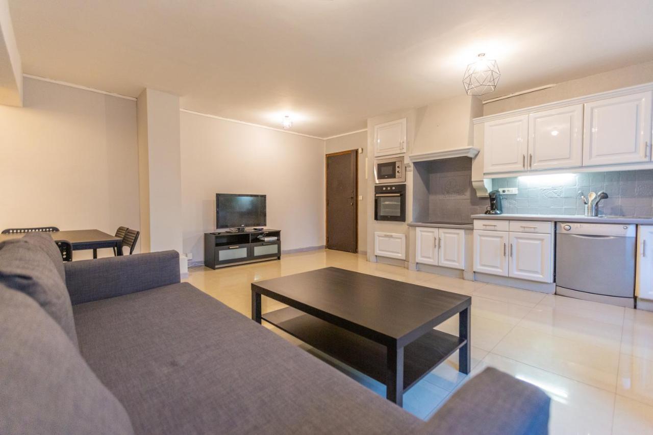 Superbe T4 Renove Spacieux Avec Stationnement Libre Et Gratuit Marseille Exterior photo