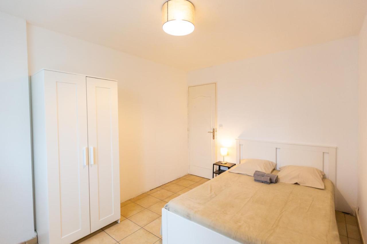 Superbe T4 Renove Spacieux Avec Stationnement Libre Et Gratuit Marseille Exterior photo