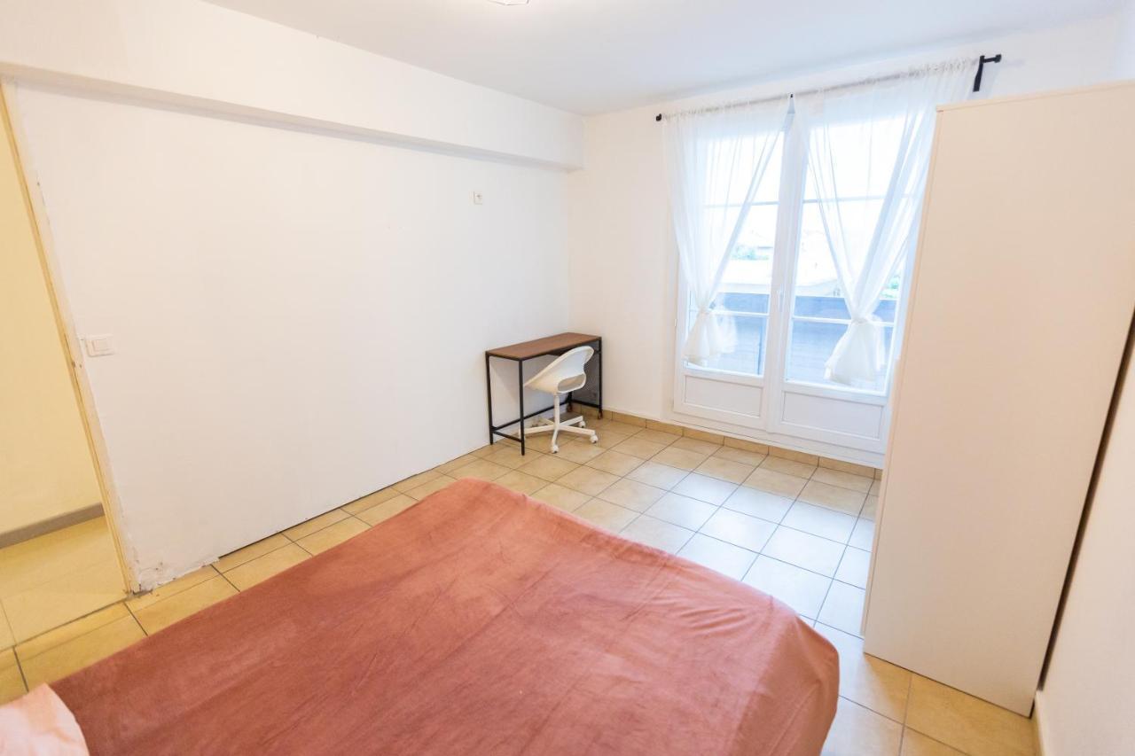 Superbe T4 Renove Spacieux Avec Stationnement Libre Et Gratuit Marseille Exterior photo