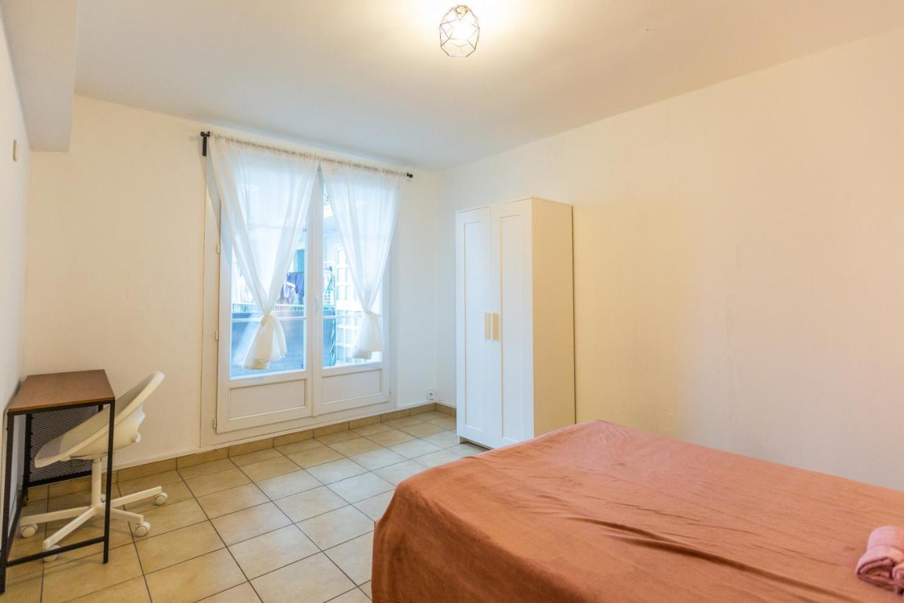 Superbe T4 Renove Spacieux Avec Stationnement Libre Et Gratuit Marseille Exterior photo