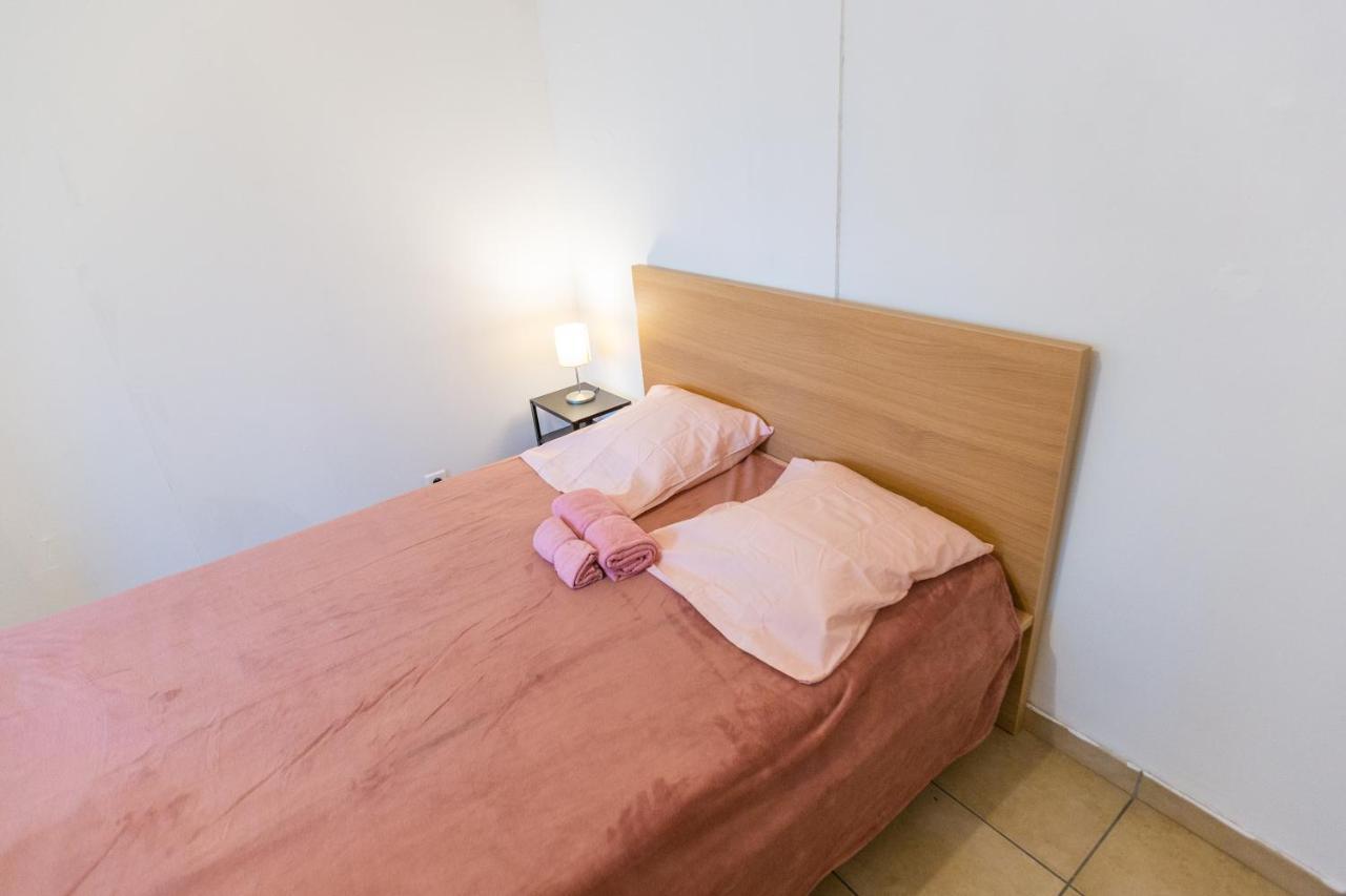 Superbe T4 Renove Spacieux Avec Stationnement Libre Et Gratuit Marseille Exterior photo