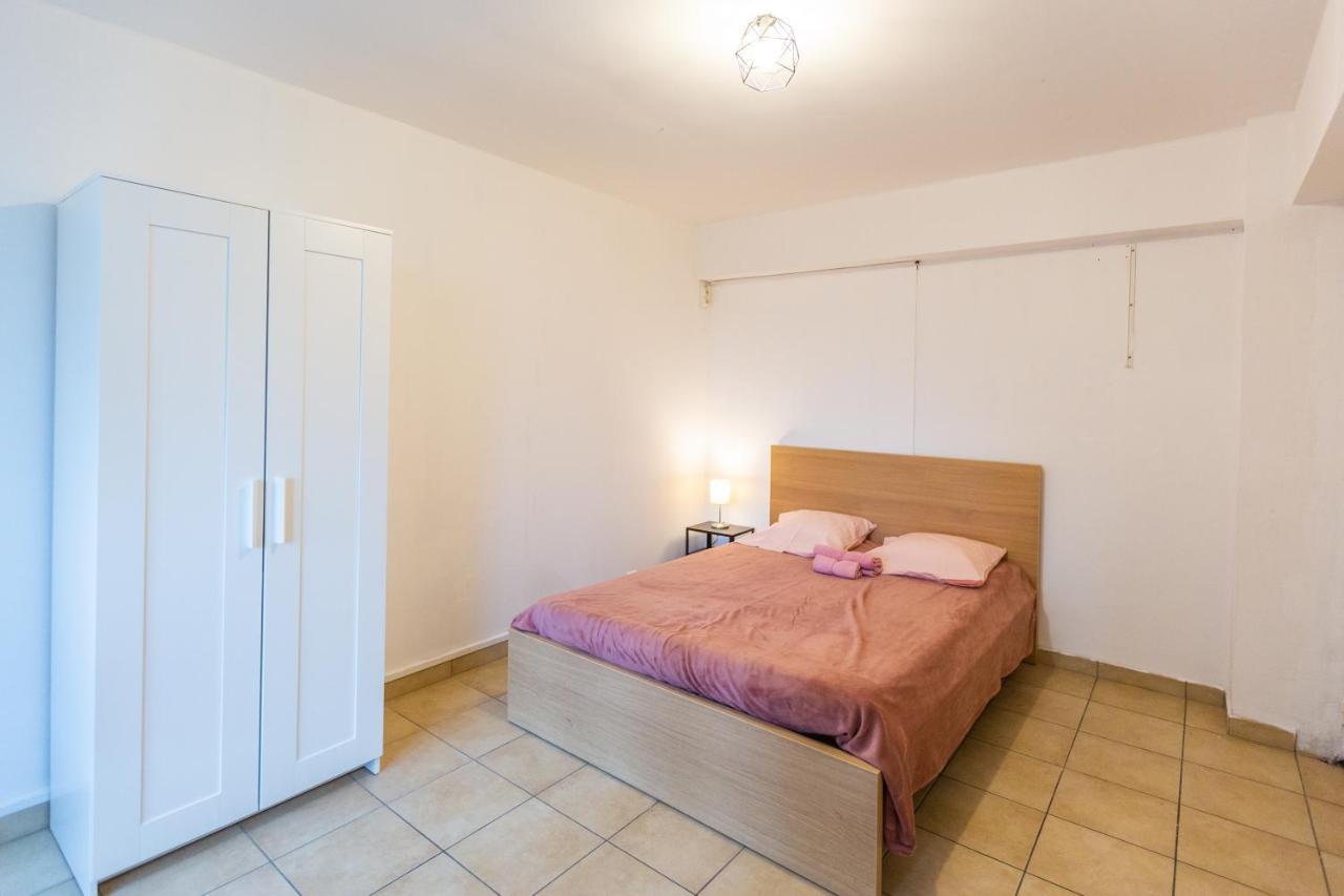 Superbe T4 Renove Spacieux Avec Stationnement Libre Et Gratuit Marseille Exterior photo
