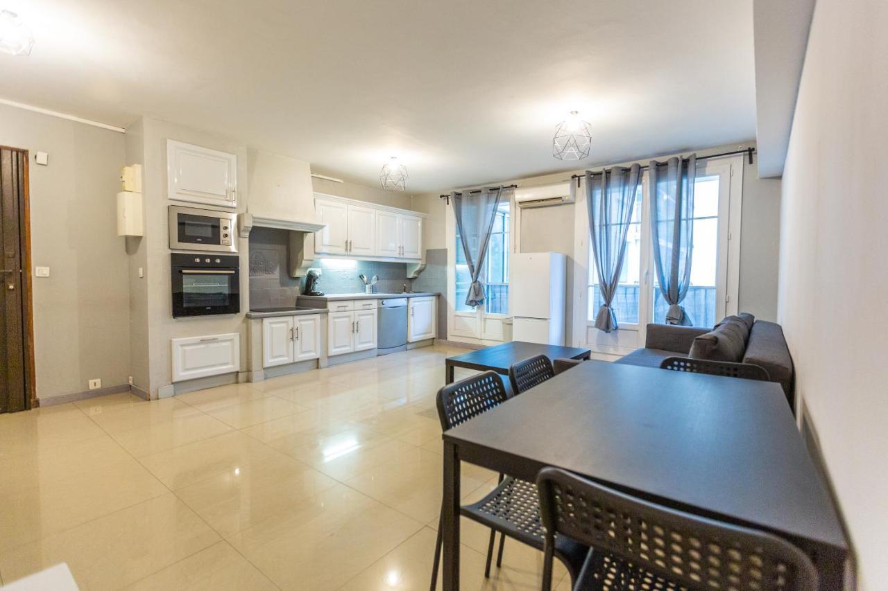 Superbe T4 Renove Spacieux Avec Stationnement Libre Et Gratuit Marseille Exterior photo